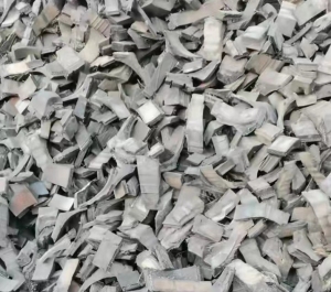 长期出售钢丝胎胶块，轮胎胶块