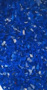 长期出售低压破碎料，大蓝桶破碎料