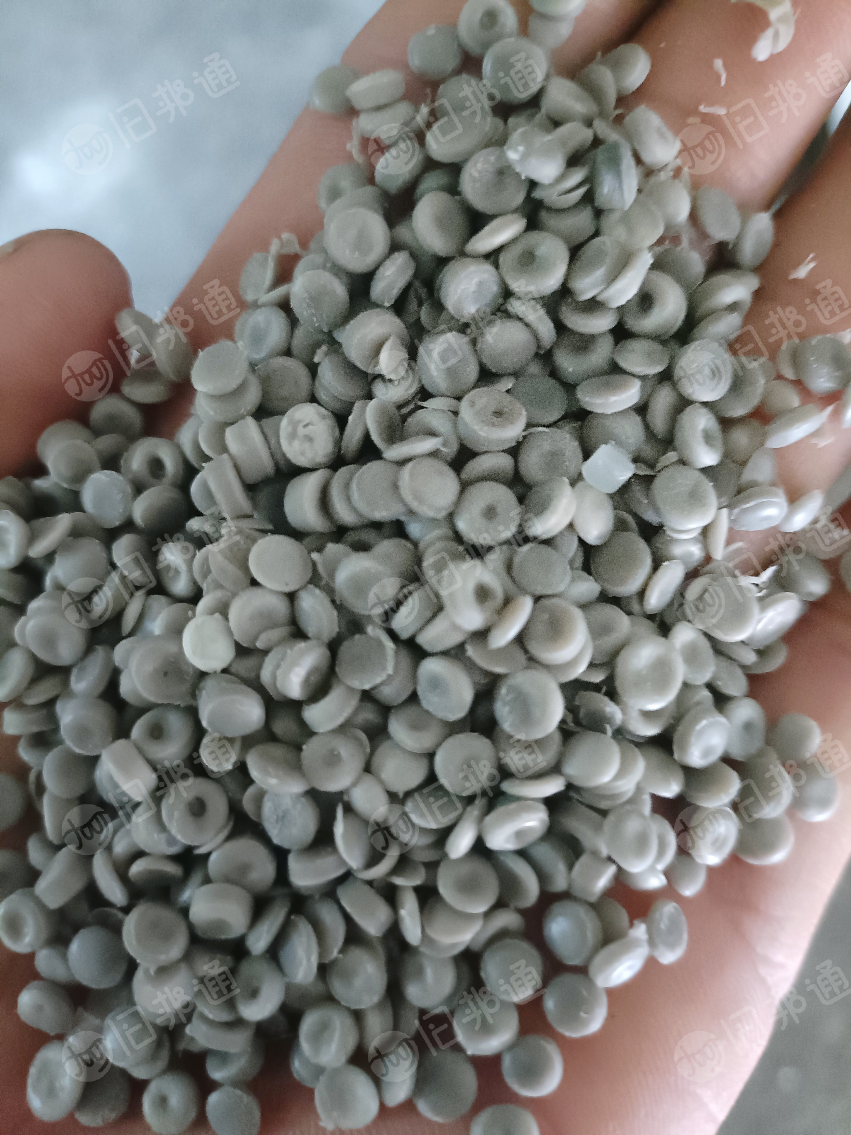出售PE高压颗粒,100目,可吹膜用