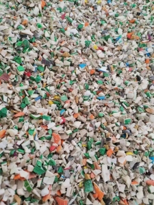 出售杂色PPR小块料，PPR管破碎料