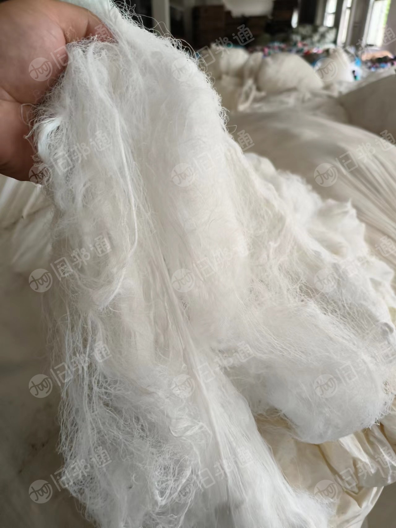 出售纺织废丝，涤纶废丝