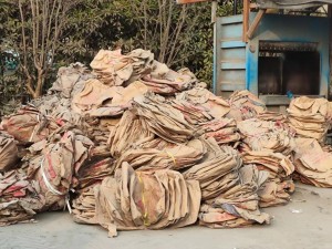 长期出售水泥纸袋废料，两层三层混打