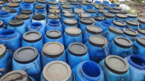 长期回收手提桶蓝桶大白桶