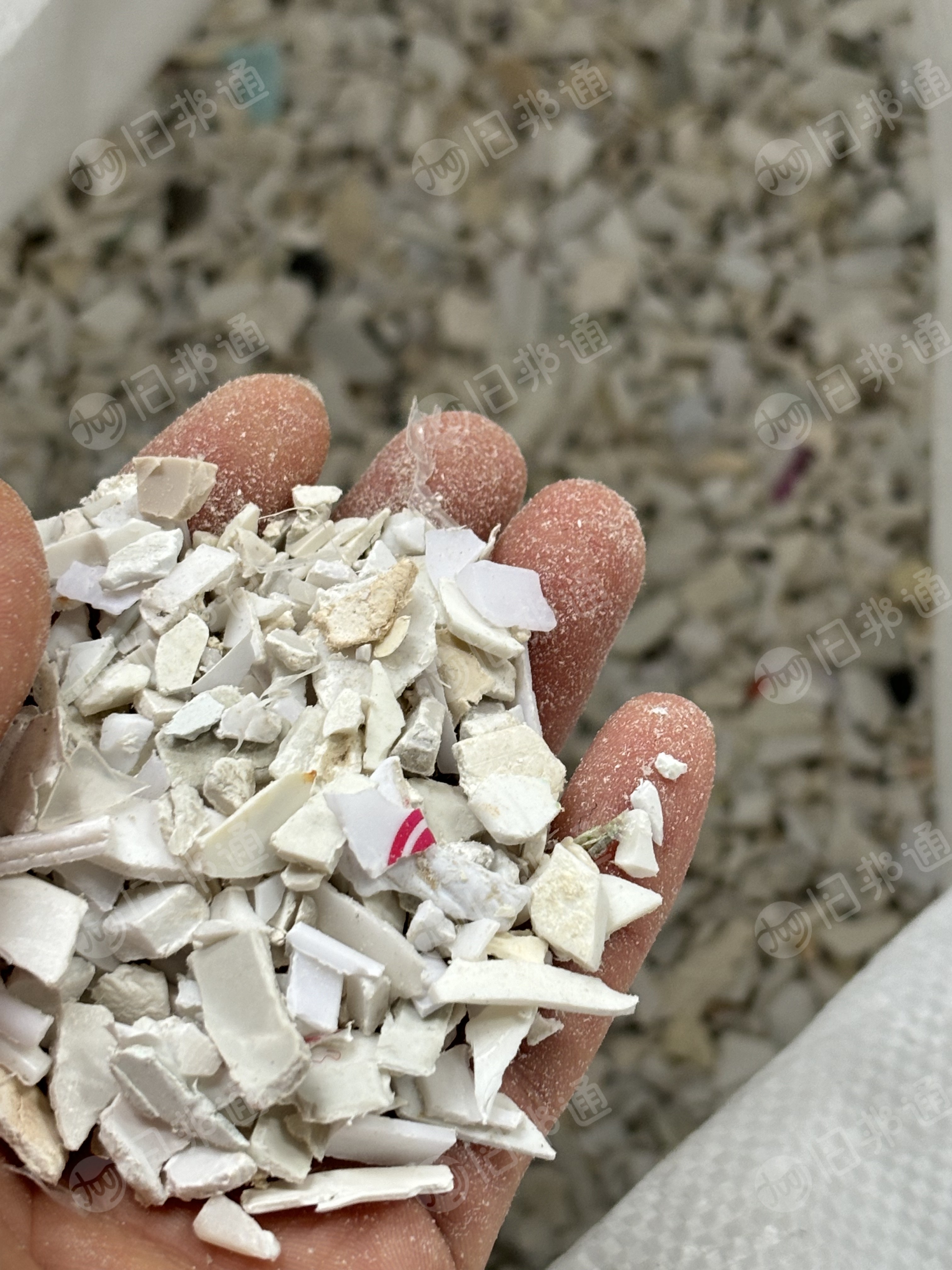 出售白丙破碎料,六成漂四成沉混一起的
