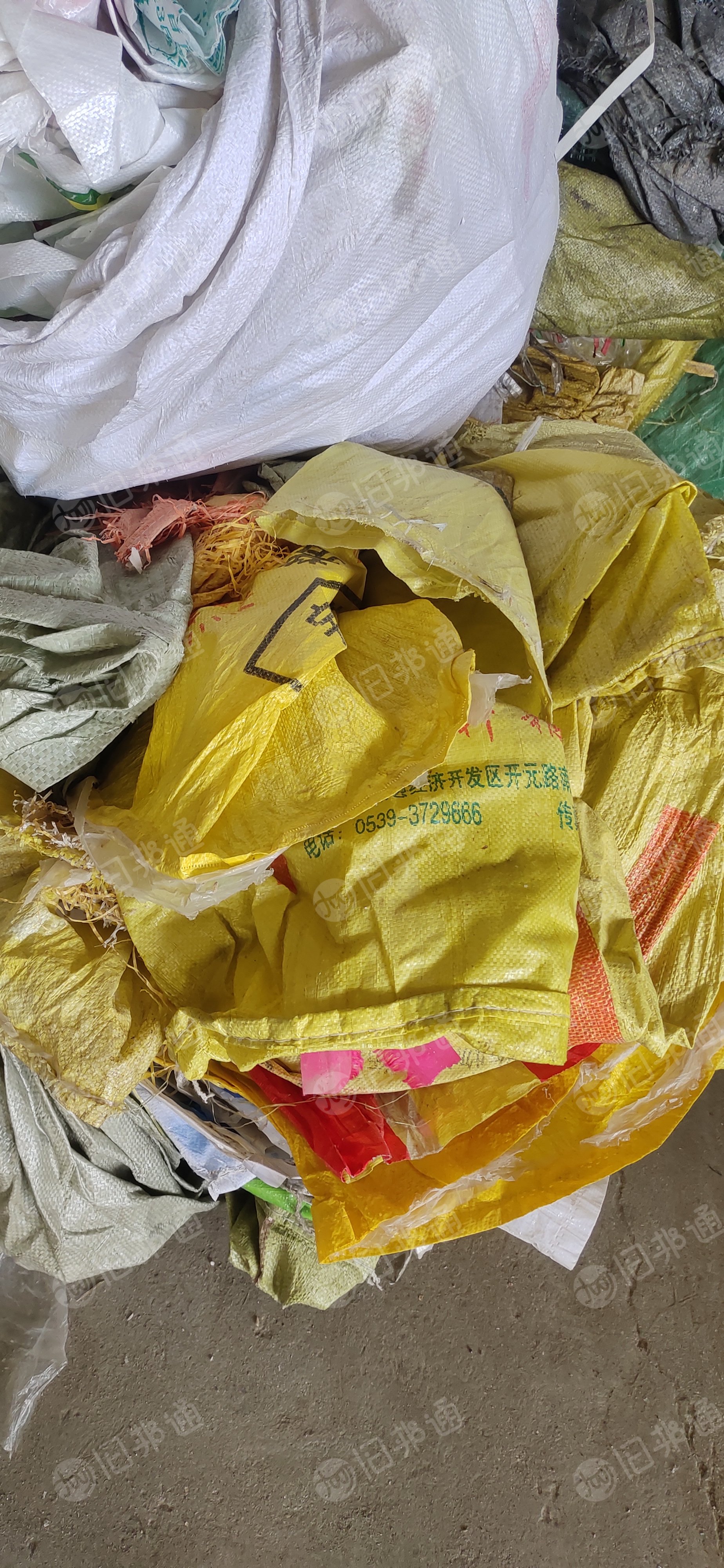 干净无杂质,无水分直接上机造粒的编织袋