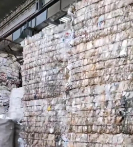 常年出售透明丙压块，饭盒压块，透明PP压块