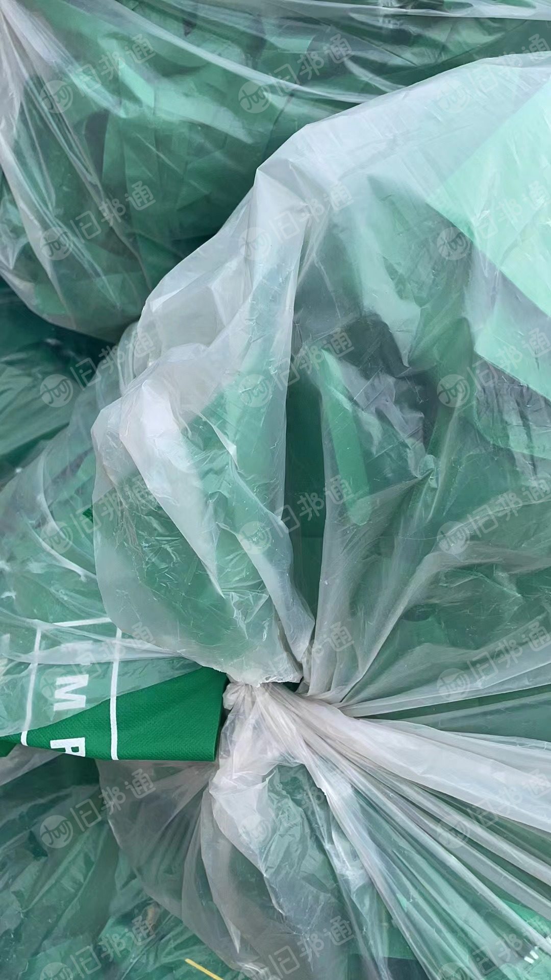 出售厂里手提袋下来的无纺布,一天出2吨左右,山东东营广饶