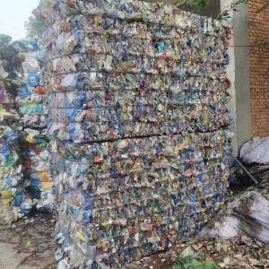 长期出售三色瓶砖，聚酯瓶砖，PET瓶砖