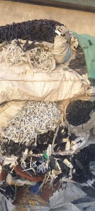 出售一批pp pa pc pvc abs混合的水口杂料，现货8吨