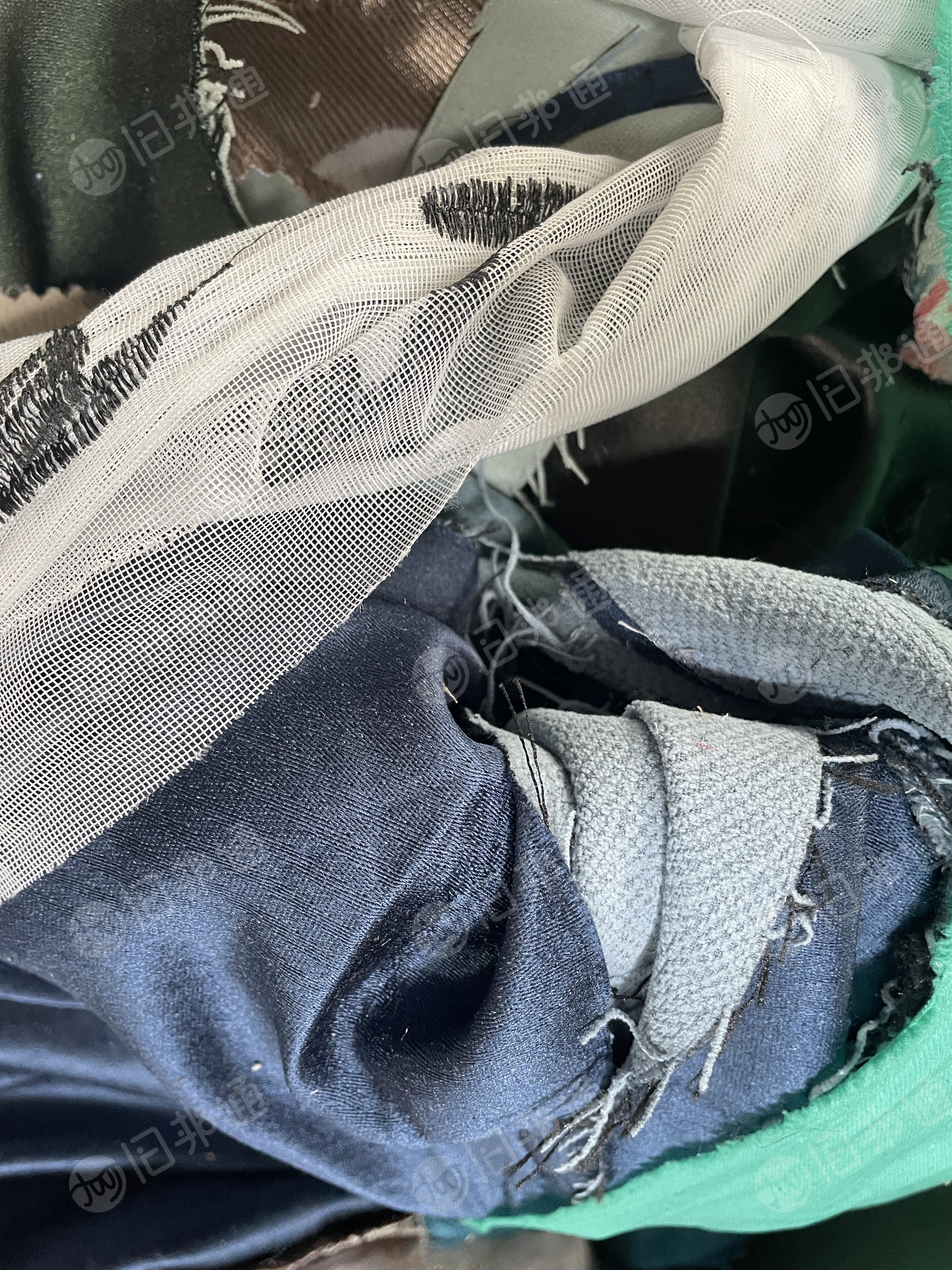 长期大量出售涤纶废布,杂色涤纶废布,月供200吨