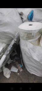 出售带纸的PET膜废料