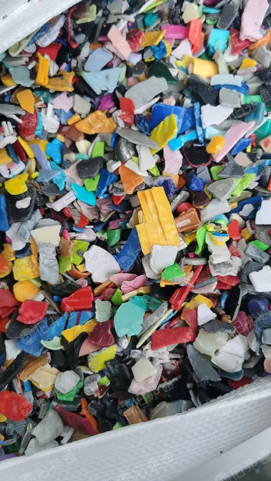 出售花色ABS破碎料,冲击10;黑色ABS冲击7到8