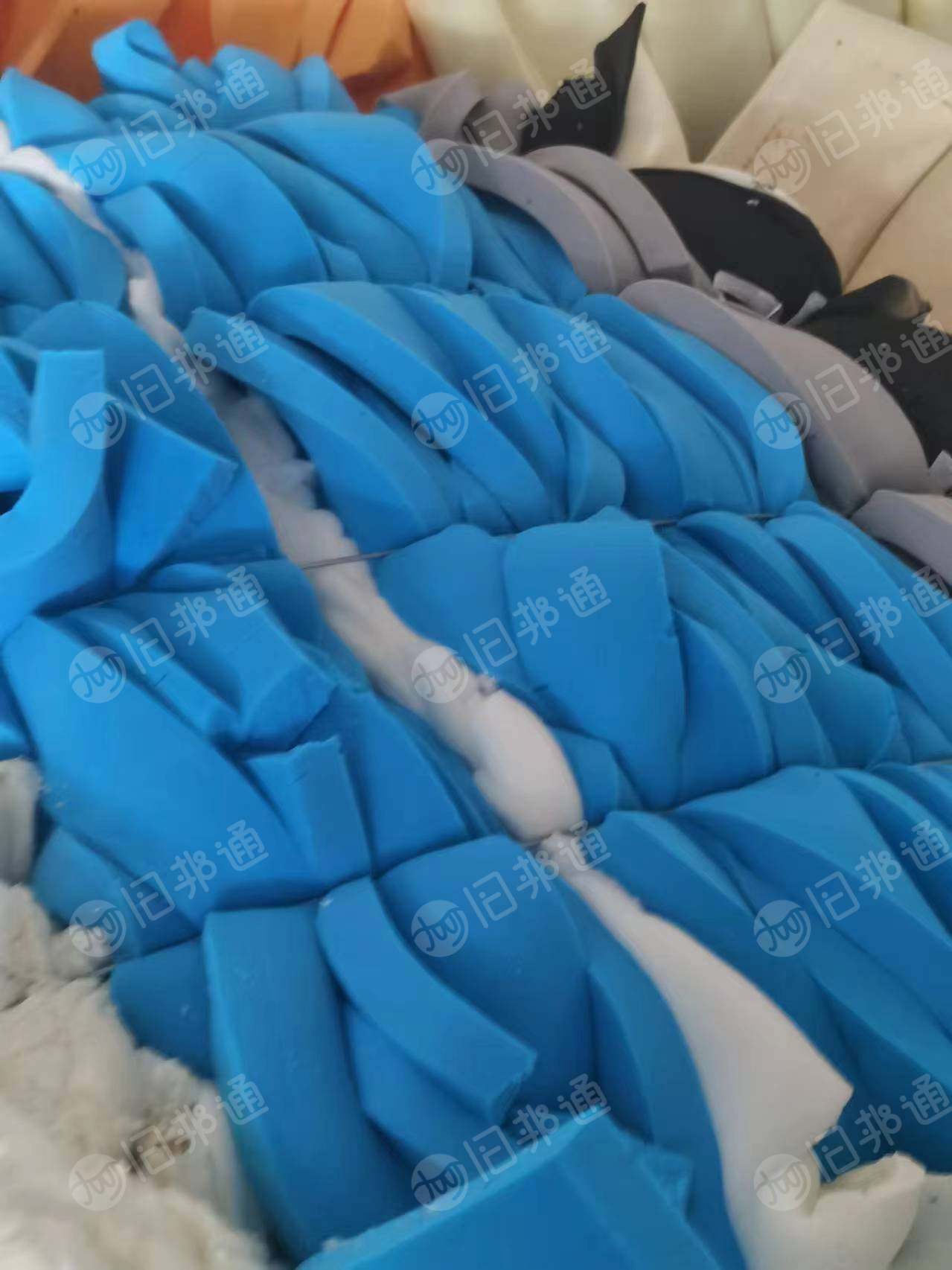 出售海绵厂下来的海绵边角料,一月九米六的车二到三车左右,货在广州花都