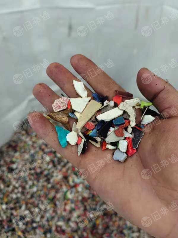 花丙清水沉底料,经过摩擦机脱水机风选机,几乎没水分,带票出售