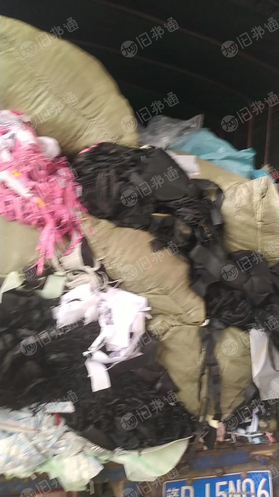 出售箱包革边角料,月供500吨,服装厂边角料,现货5吨