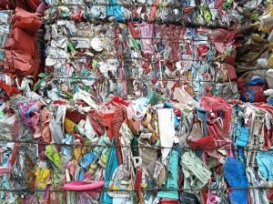 长期出售花丙压块，花工丙压块，透明丙压块