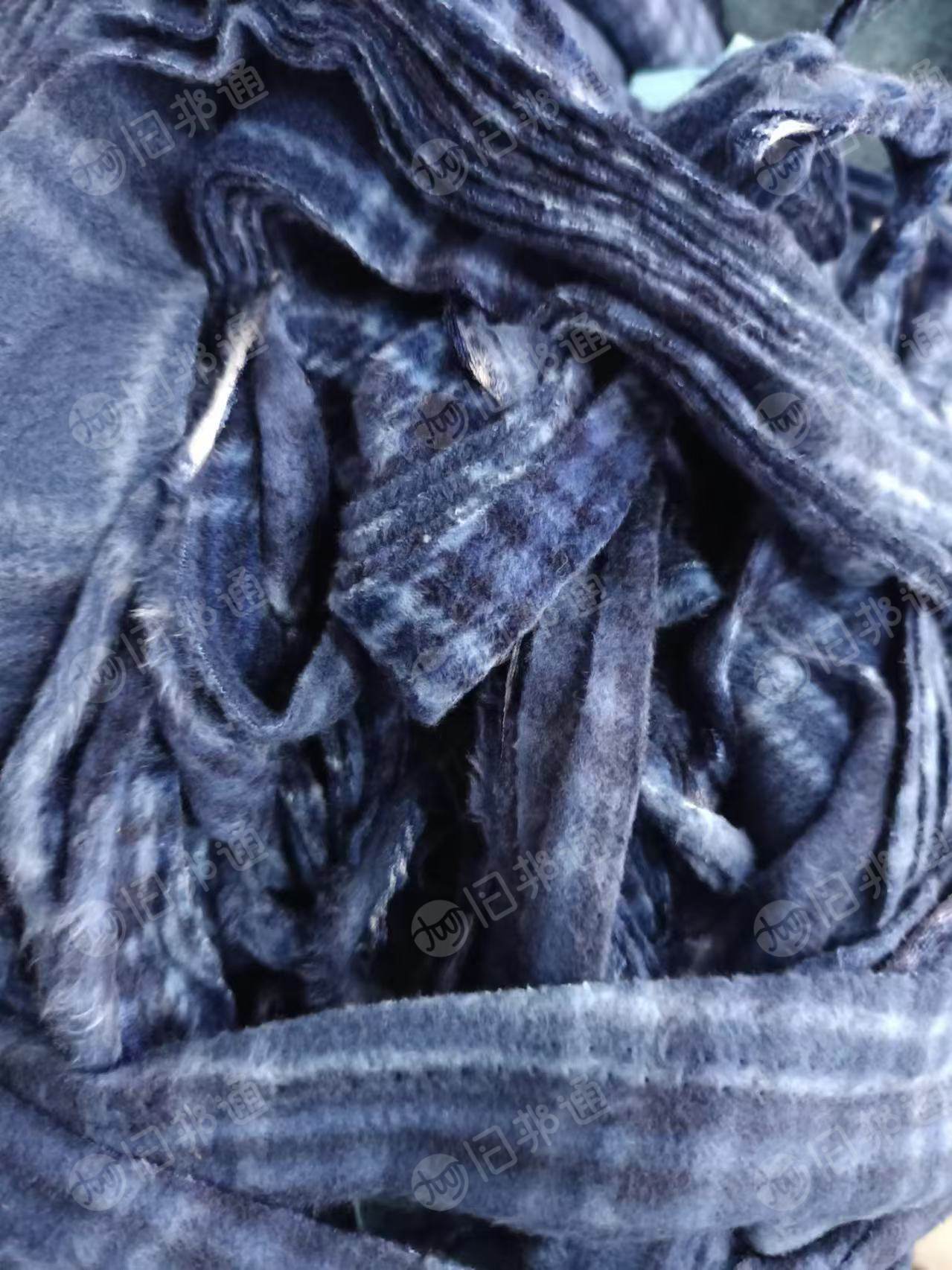 出售布碎,服装厂下脚料,重色,浅色,月供几十吨