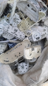 常年出售ABS，PS仪表盘废料，月供几吨 