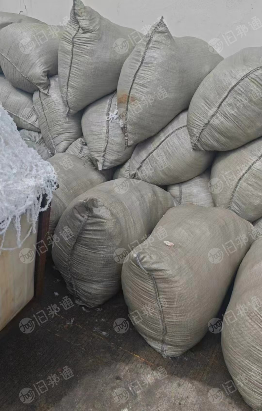 长期出售氨纶废丝,po废丝,含水的,现货20吨左右,货在安庆太湖