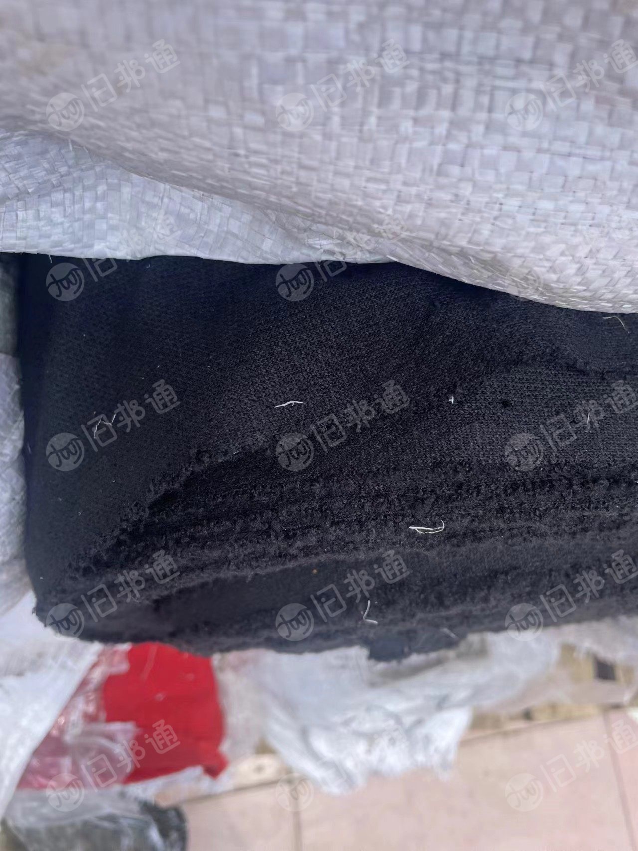 出售库存布,针织梭织面料都有,现货还有几十吨,货在广州