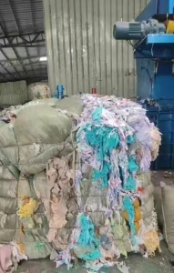长期大量出售大量布碎，服装厂废布料，燃烧值高，日产200吨，货在广州
