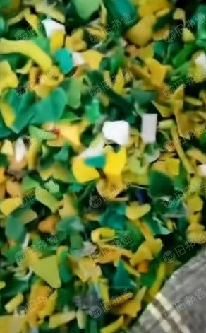 绿色瓶盖破碎料,长期有货出售