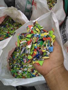 出售瓶盖花乙破碎料，现货40吨