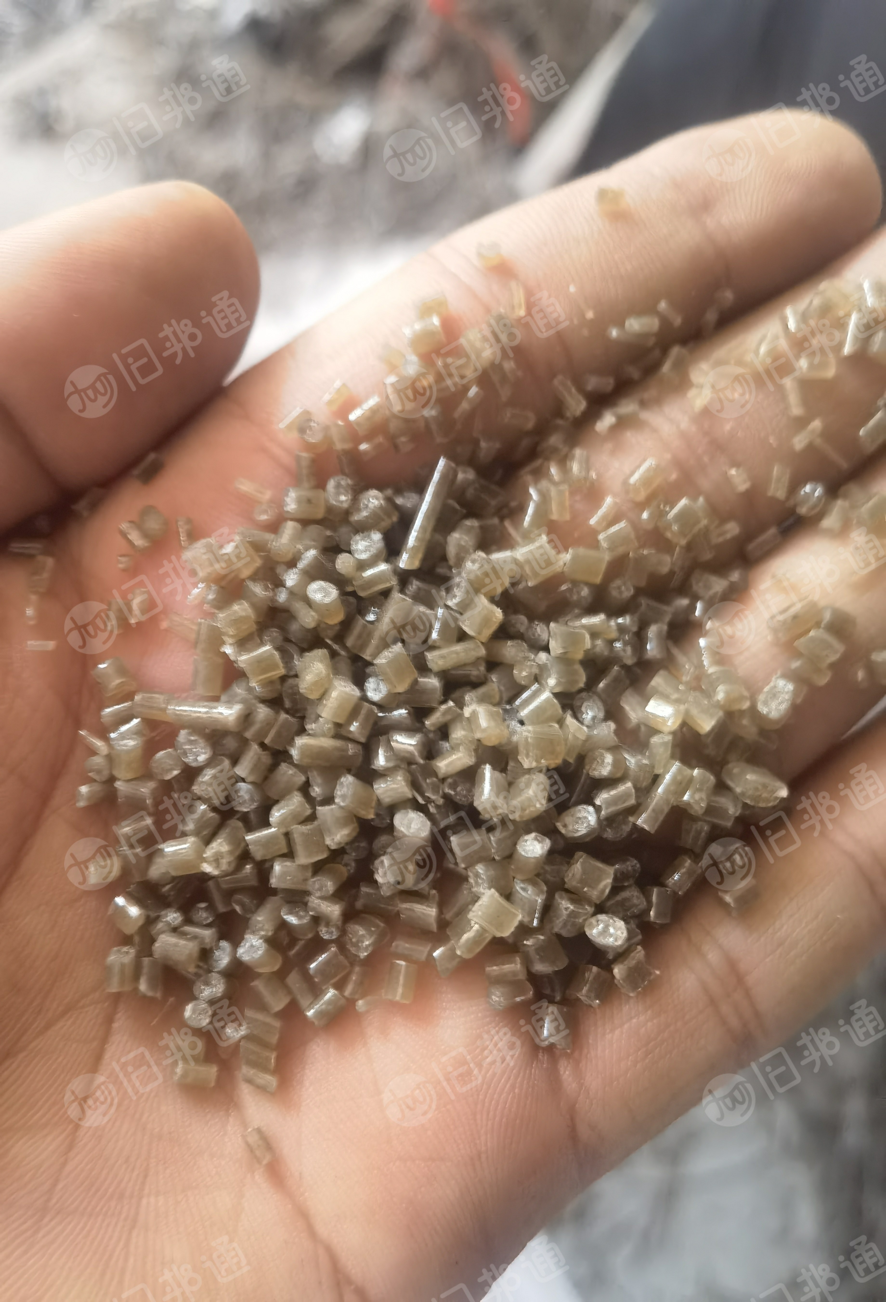 EPS冷压块颗粒长期大量出售,过40目,月产300-500吨