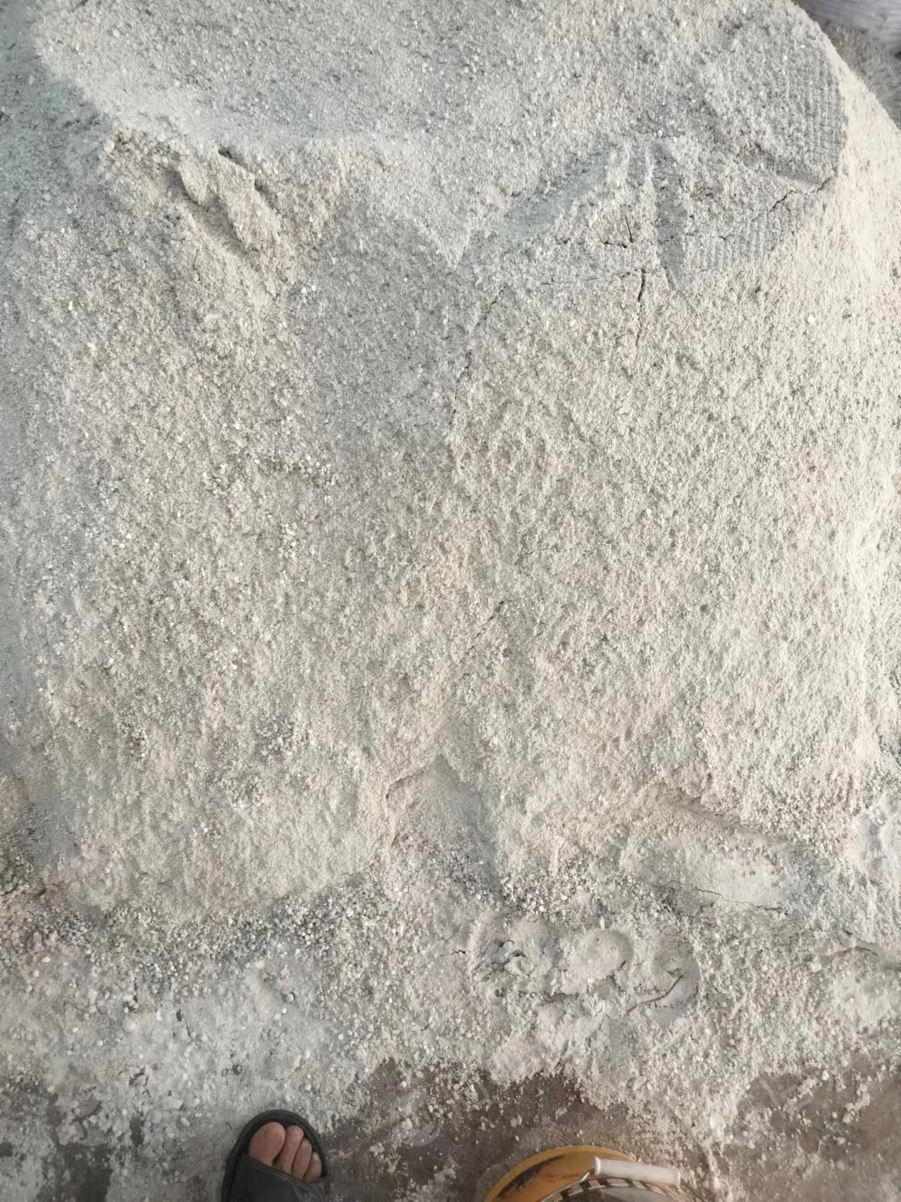 便宜处理低分子PC粉,现货30吨