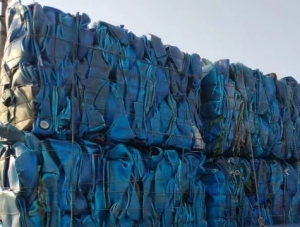 出售蓝桶压块，大蓝桶压块，小蓝桶压块