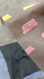 出售箱包厂下来的无纺布边料，现货有十几吨