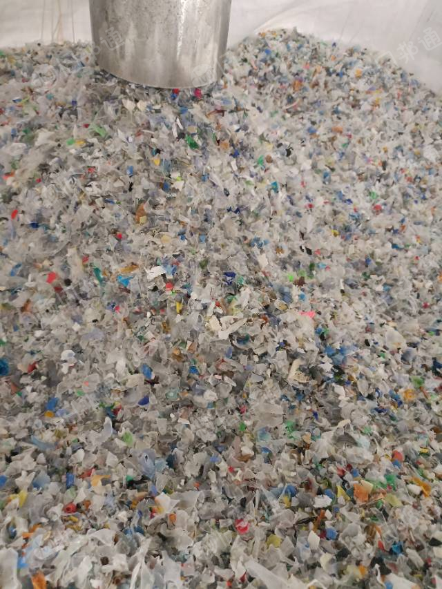 出售热洗PE瓶盖破碎料,月供几十吨