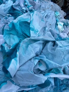 出售带胶pp无纺布，一个月几百吨