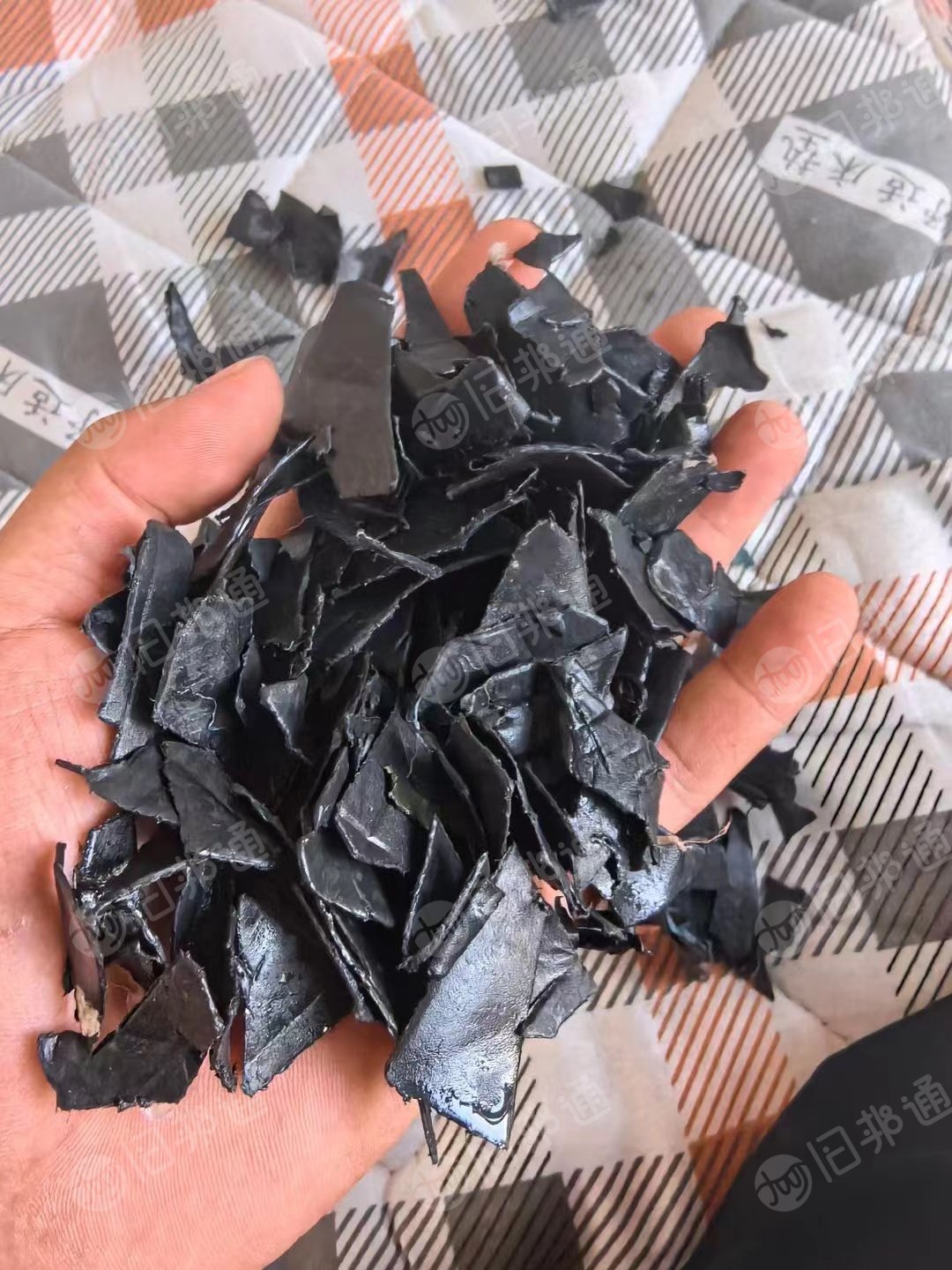 出售滴灌带破碎料,清洗甩干,现货30吨