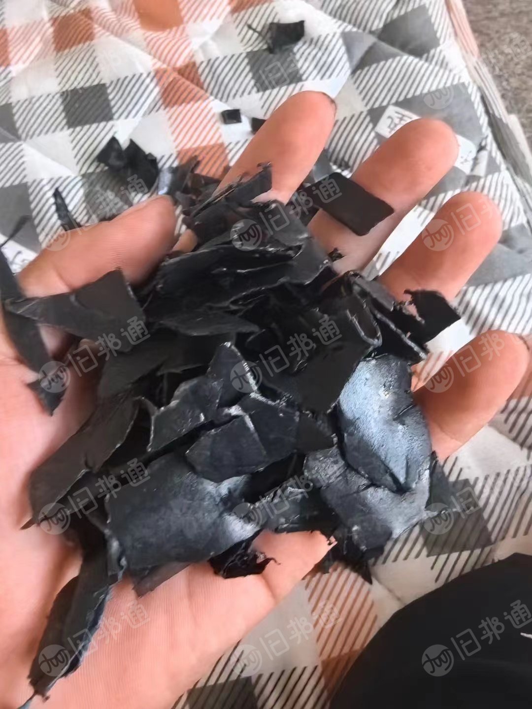 出售滴灌带破碎料,清洗甩干,现货30吨