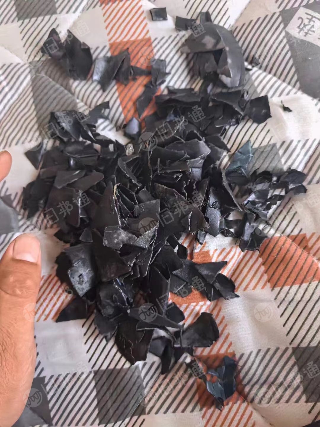 出售滴灌带破碎料,清洗甩干,现货30吨