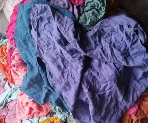 出售碎布，边角料，烂布，破布，擦机布，现货有几吨，货在广东东莞