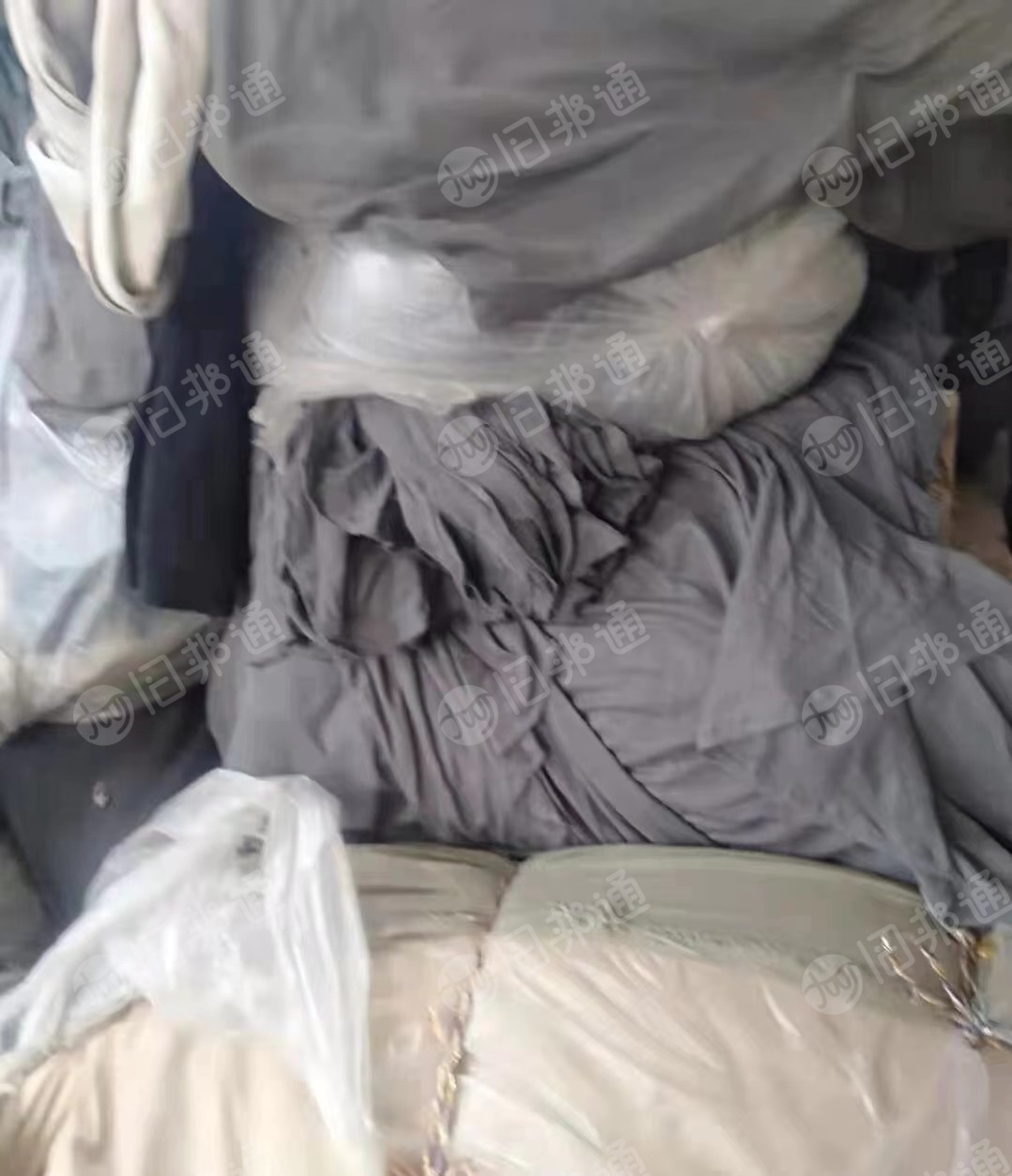 出售纯涤纶库存布料,现货还有7吨左右,在江苏盐城