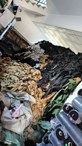 出售600DPVC下角料，一个月100吨