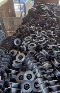 长期回收焊丝盘毛料，破碎用