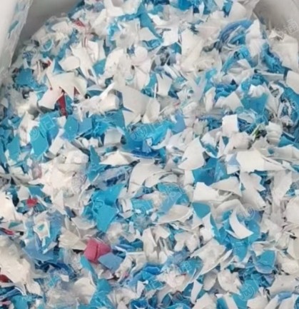 现货出售全漂pe洗面奶瓶破碎料,可直接上机,现货几十吨