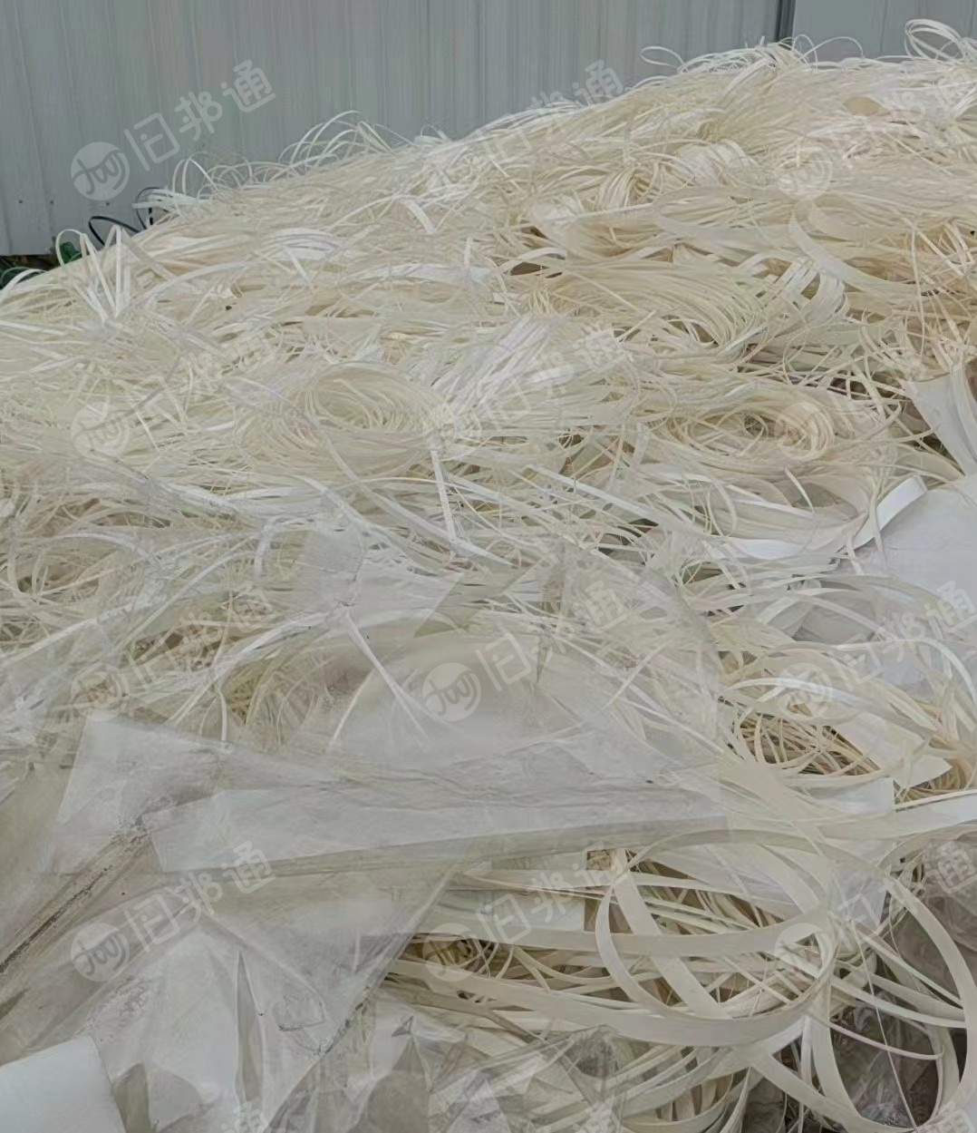 长期出售绝缘材料厂下来的纯白PET边角料,现货有5吨左右,货在河南新乡