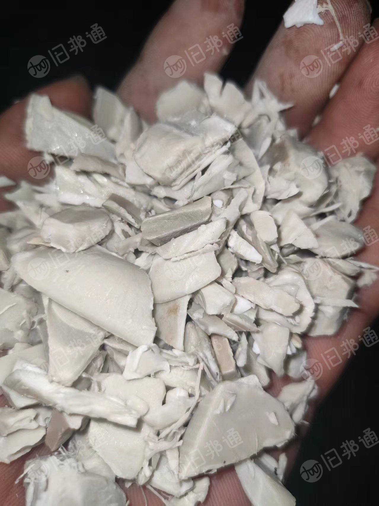 出售PP新料板材破碎料,现货七八十吨,