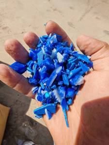 出售蓝桶破碎料，现货20吨左右，长期出售，月供在五六十吨，