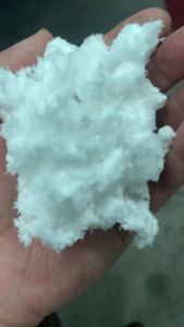 回收白色涤纶毛毛料，磨毛料