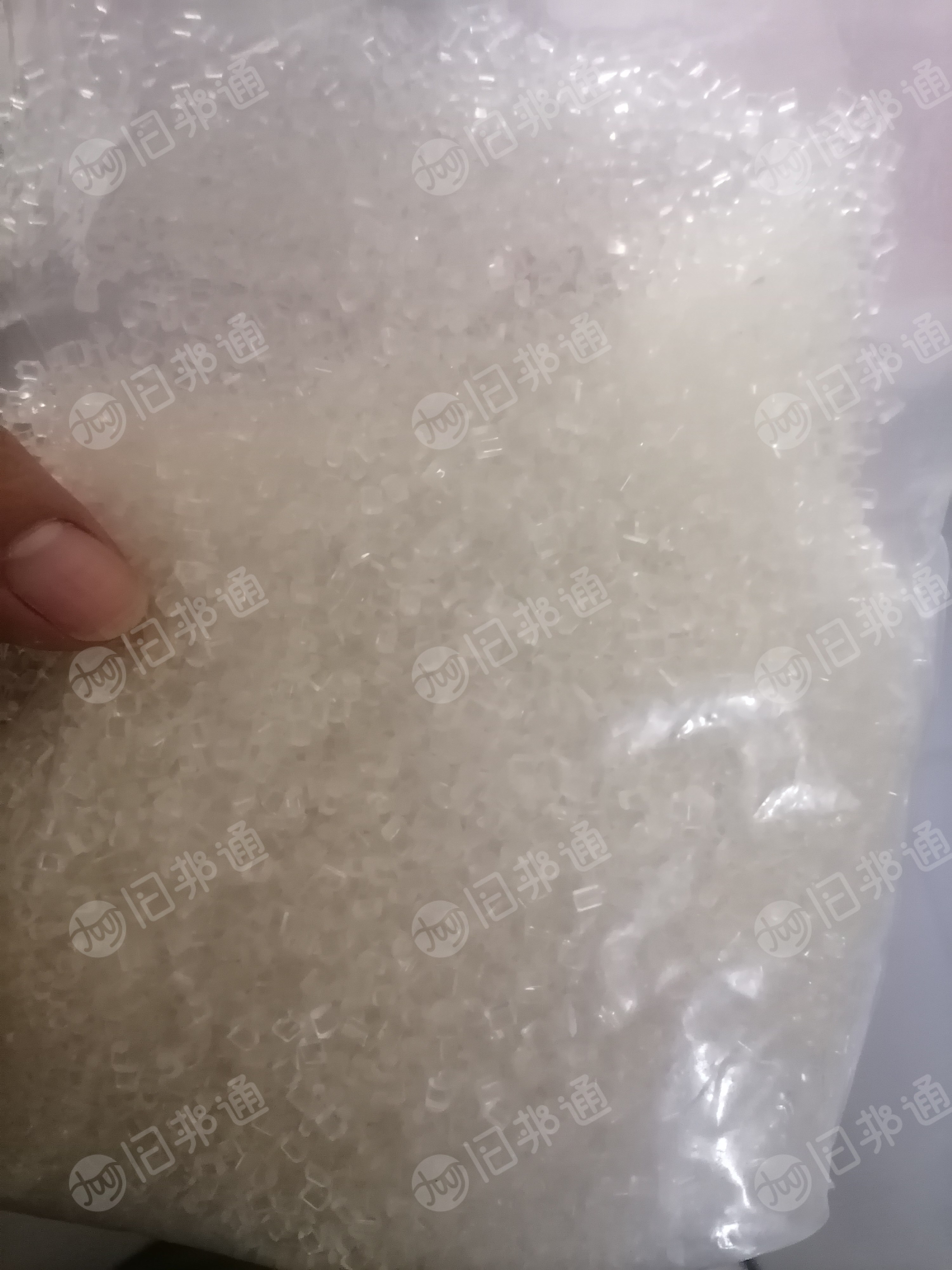 出售PET原料颗粒，现货500吨，在江阴，需自提，月供500多吨，长期有货