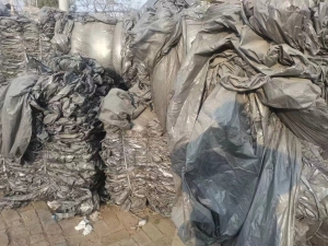 常年出售石墨烯内衬，现货20多吨 