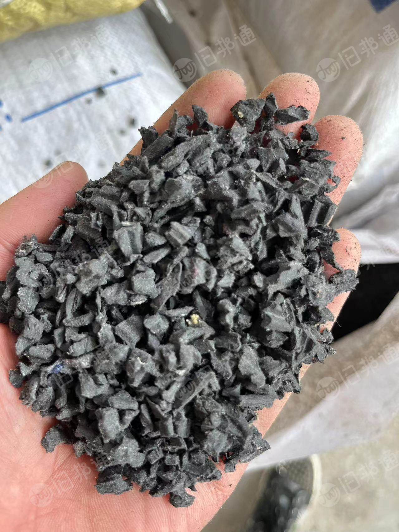 大量收购PVC鞋底料,压片料