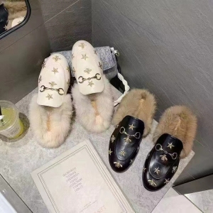 出售两万多双库存鞋，货在广州