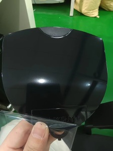 出售进口黑色高光环保ABS，高光高亮，冲击12，板面漂亮月供500吨，同行可接。